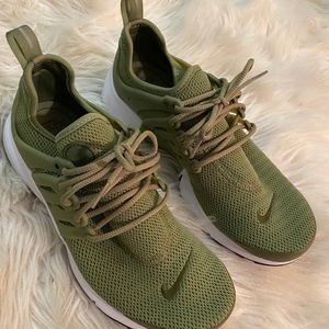 Women’s Nike Presto “Olive”